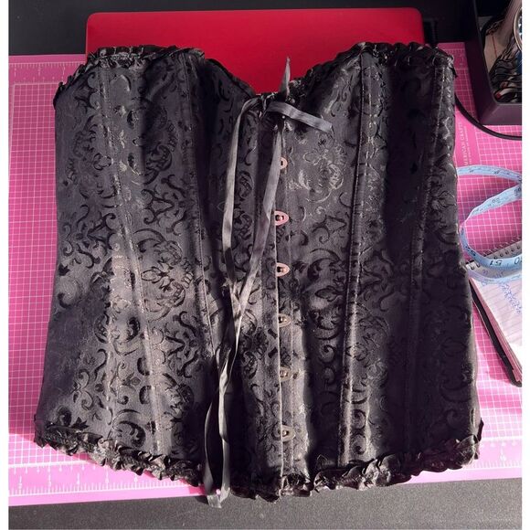 Bustier - Picture 5 of 5